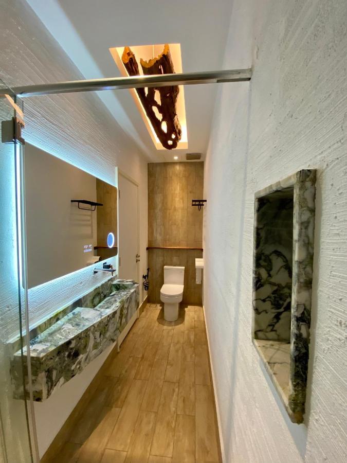 Ikiru 18 Private Saltwater Pool Villa, 3 Ensuite Br, Outdoor Bbq, 5 Mins To Beach Pantai Cenang  Exterior photo