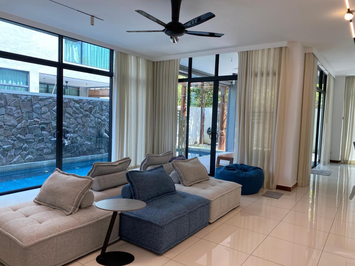 Ikiru 18 Private Saltwater Pool Villa, 3 Ensuite Br, Outdoor Bbq, 5 Mins To Beach Pantai Cenang  Exterior photo