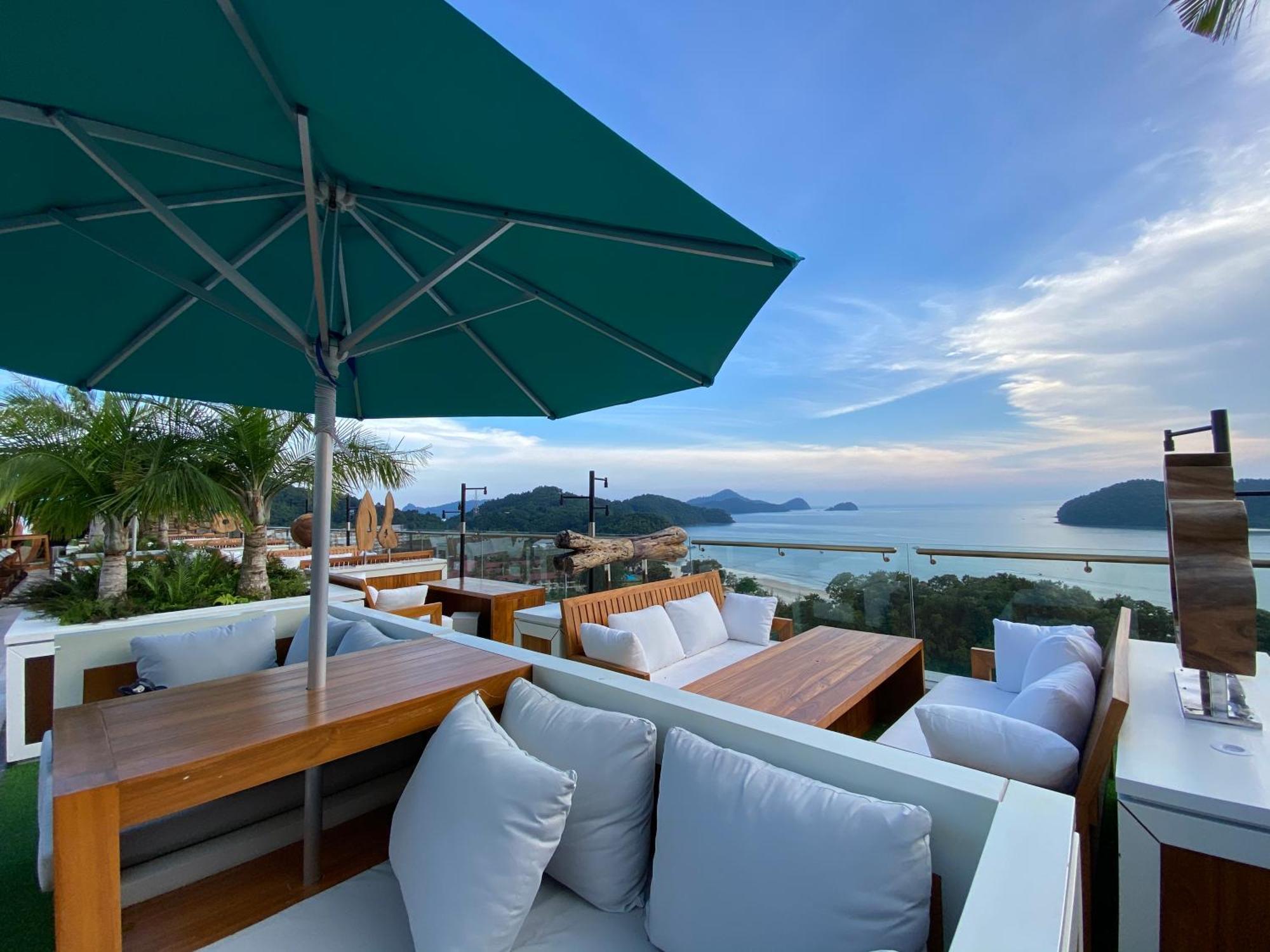 Ikiru 18 Private Saltwater Pool Villa, 3 Ensuite Br, Outdoor Bbq, 5 Mins To Beach Pantai Cenang  Exterior photo